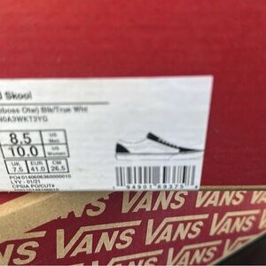Vans Old Skool Sneakers - Black and White
